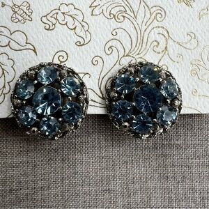 Vintage Weiss blue rhinestone earrings